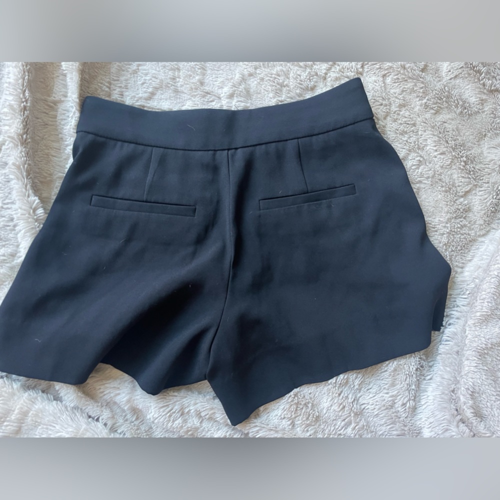 NWOT Babaton shorts aritzia - Picture 3 of 5